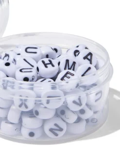 doosje kralen rond letters