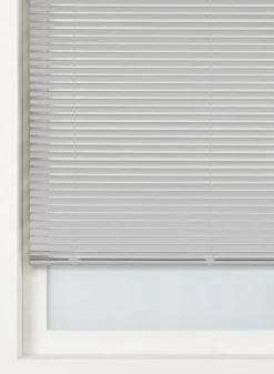 jaloezie aluminium zijdeglans 25mm lichtgrijs - HEMA