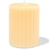 led-kaars ⌀7.5x10cm ribbel lichtgeel