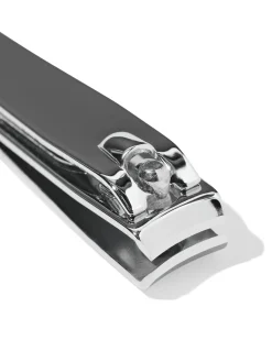 teennagelknipper met nagelvijl